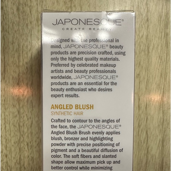 Japonesque Angle Blush Brush - Picture 4 of 9